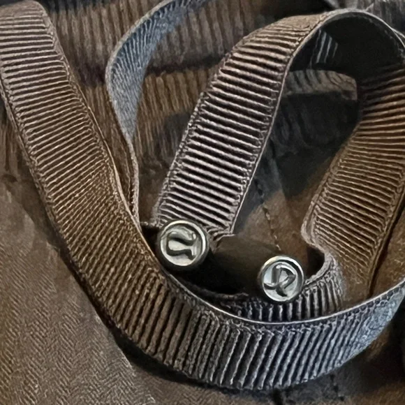 Lululemon Dance Studio Black LINED Women'sSz 6 Mid- Rise Pants - Picture 8 of 10